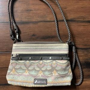 Sakroots crossbody adjustable purse. EXCELLENT condition!💝